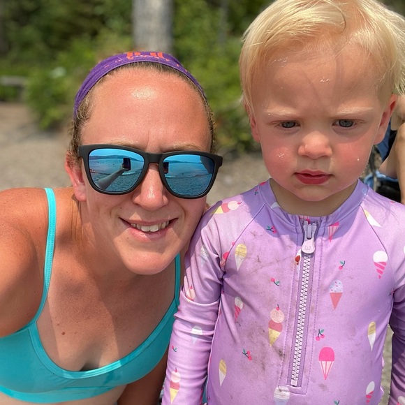 Meet your Posher, Amy - Picture 1 of 1